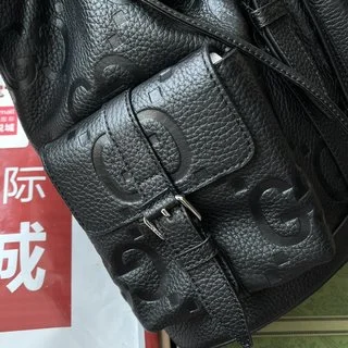 2023早秋系列 - 黑色超級雙G背包 | Gucci品牌象徵