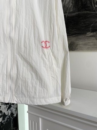 Chanel香奈儿轻透防晒外套 | 经典双C logo | 法式优雅设计