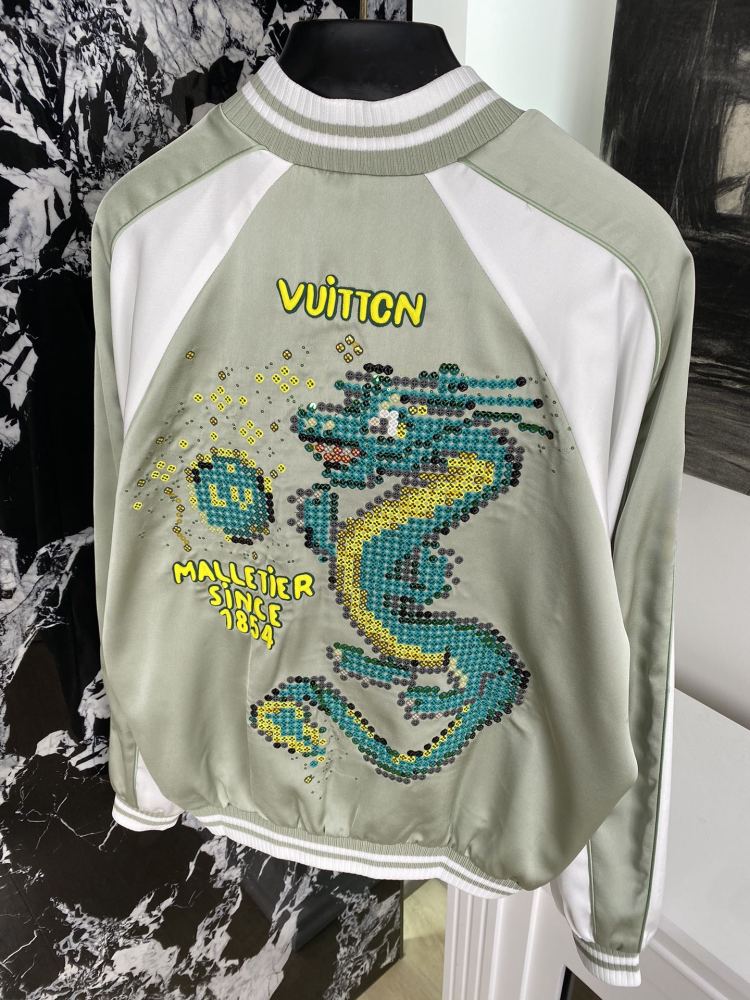 LV龍年精緻珠光刺繡外套 | 時尚融合傳統精髓