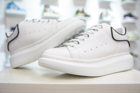 亞歷山大·麥昆時尚厚底小白鞋 | 極致舒適與時尚共存