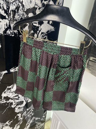 LV绿棋盘格丝绸短裤 | 男女同款时尚潮流