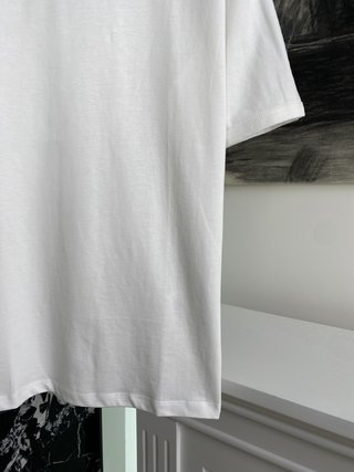 PRADA經典涂珐琅三角標志短袖T恤 | 時尚與舒適的完美融合