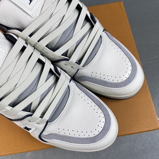 全新升级—高仿LV Trainer白蓝水泥顶级代购款