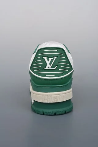 LV Trainer联名限量版 | 国内独家新色即将发售