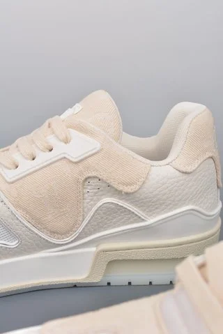 LV Trainer 联名秋季限量版 | 国内独享新配色
