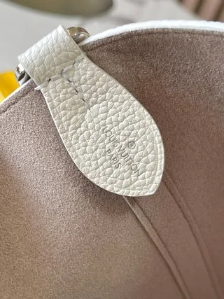 復刻 LV Bella 小号手袋｜白色動態芯片版高仿奢侈品包包