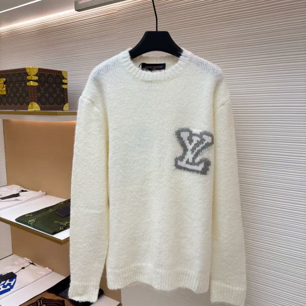香港高仿衣服 Louis Vuitton SS25 男士春夏系列 純色字母嵌花套頭毛衣 男款 白色