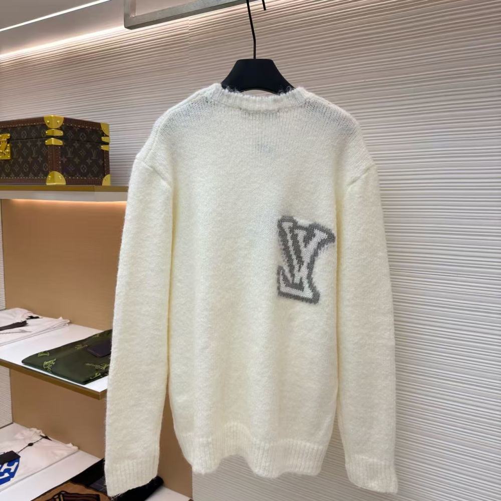 香港高仿衣服 Louis Vuitton SS25 男士春夏系列 純色字母嵌花套頭毛衣 男款 白色