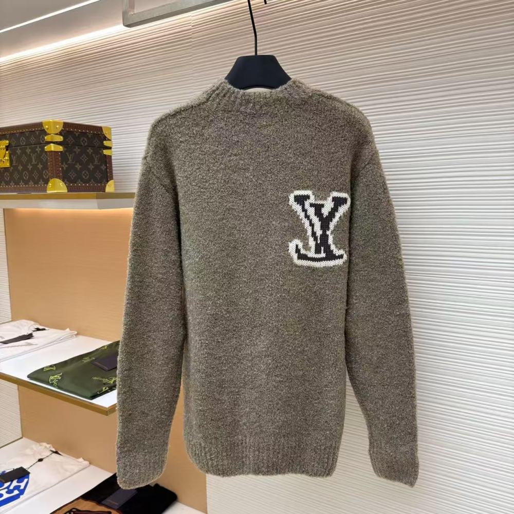 香港高仿衣服 Louis Vuitton FW23 字母印花圓領長袖毛衣 男款 淺棕色