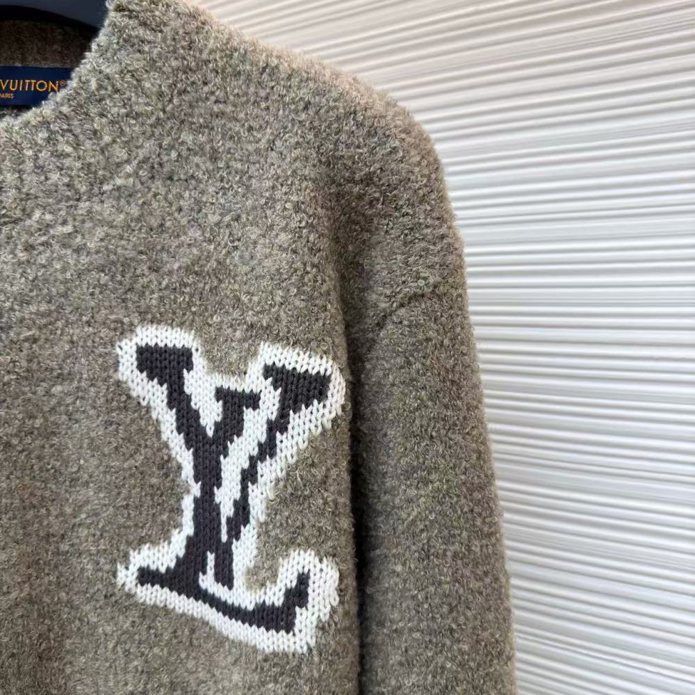 香港高仿衣服 Louis Vuitton FW23 字母印花圓領長袖毛衣 男款 淺棕色