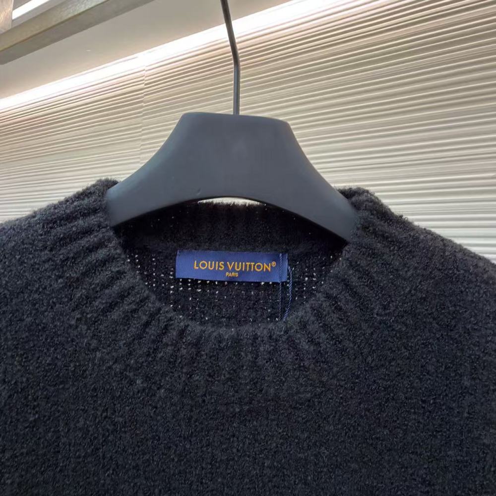 香港高仿衣服 Louis Vuitton 綿羊毛混紡圓領衫 男款 黑色