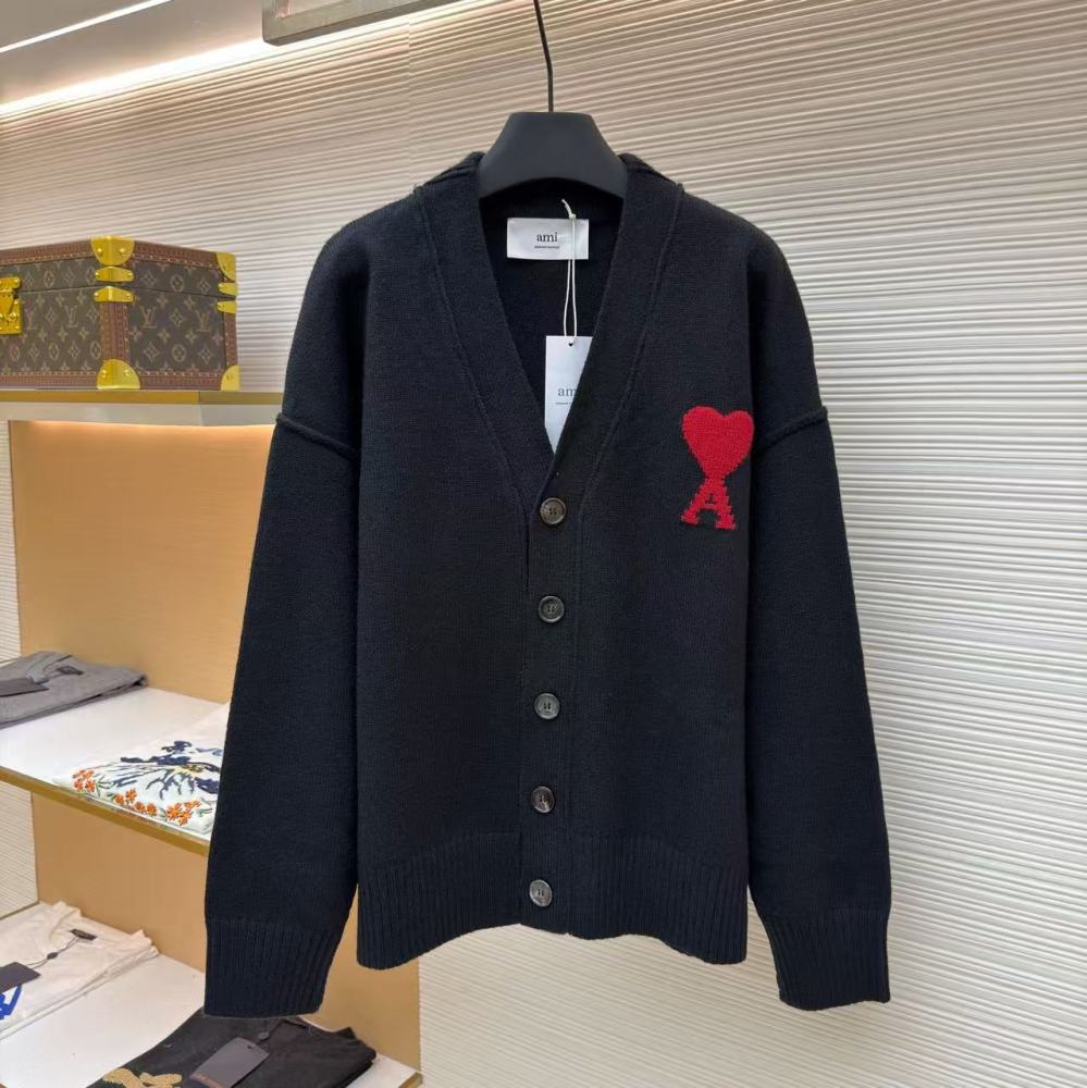 香港高仿衣服 AMIPARIS 愛心紅色ADC美利奴羊毛寬鬆開衫 男女同款 愛心V領外套