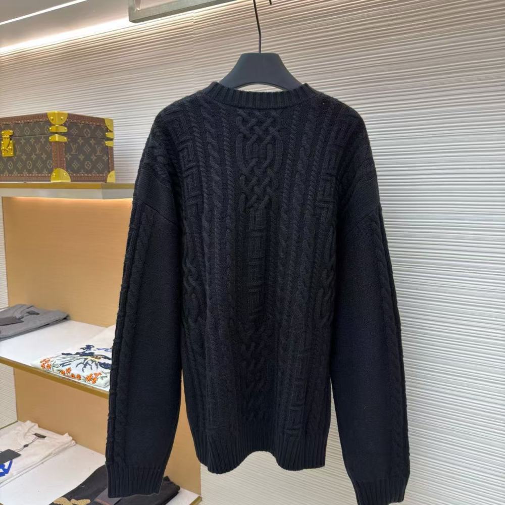 香港高仿衣服 VERSACE范思哲 純色圓領套頭長袖毛衣 男款 黑色
