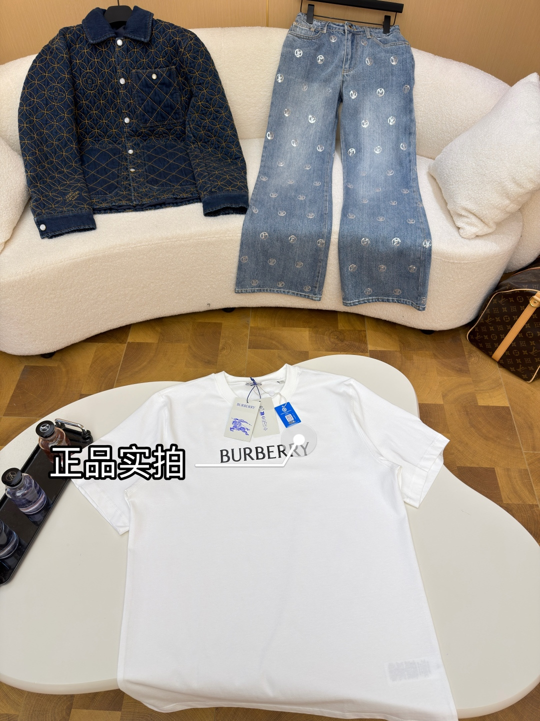 Burberry經典白T恤正品實拍圖