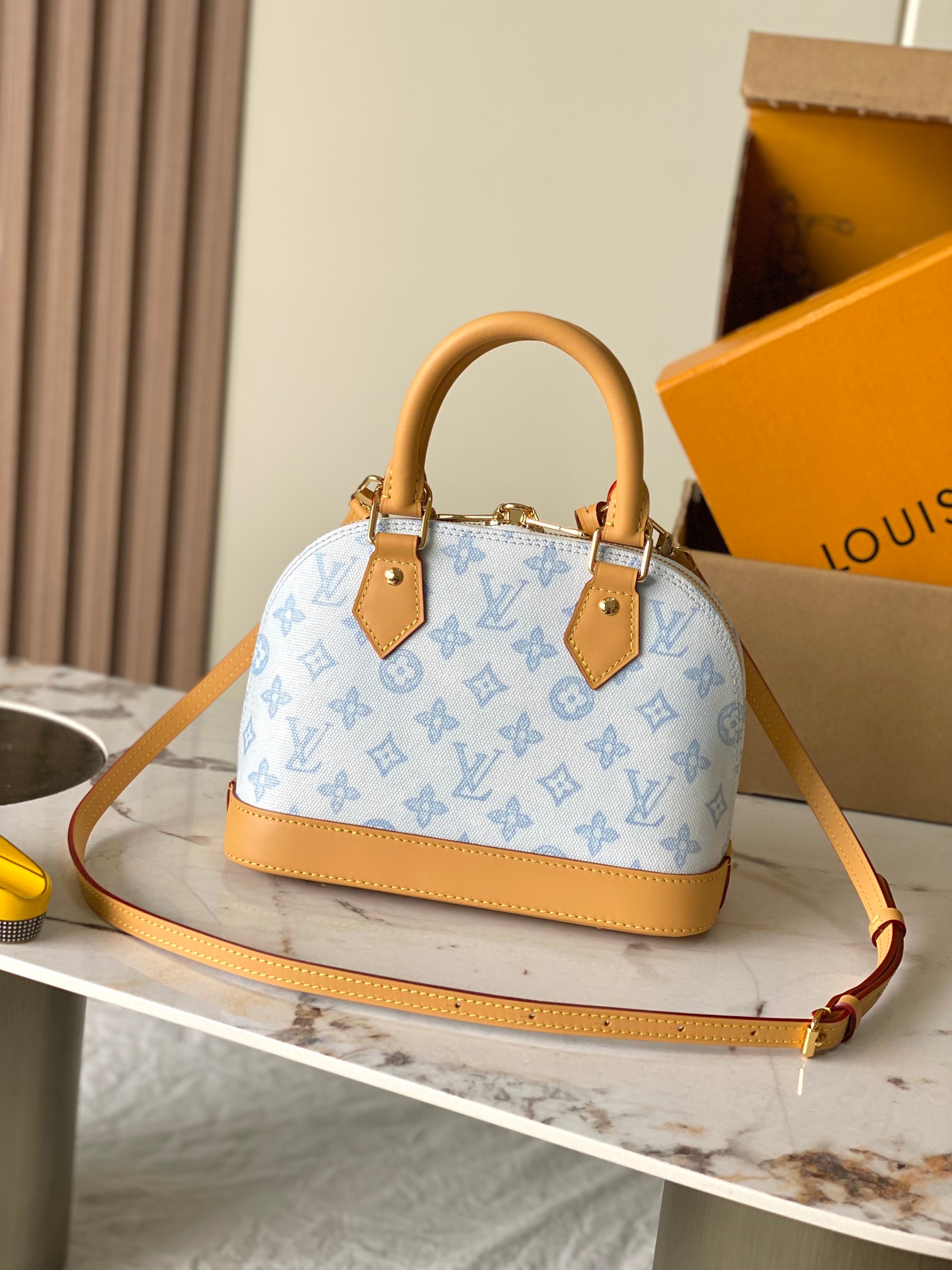 路易威登 Onthego Tote 手袋 - Monogram 帆布 &times; 天然牛皮复刻版 背部圖