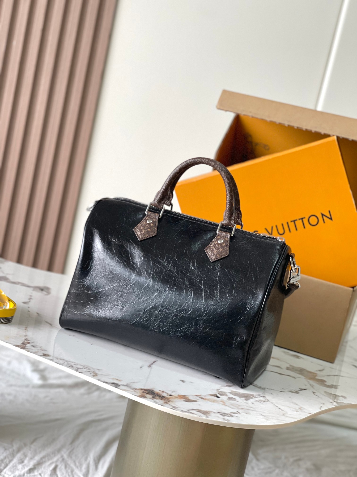LV Speedy Soft 30 Vibe 手袋 | 油蠟牛皮复刻 背部圖