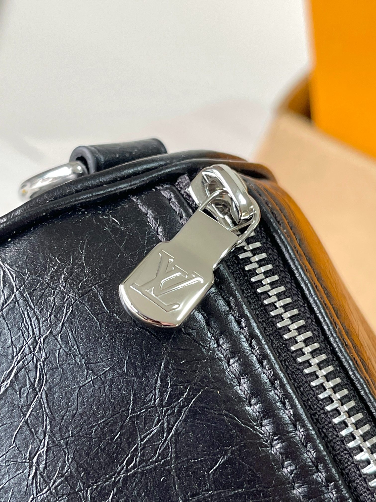 LV Speedy Soft 30 Vibe 手袋 | 油蠟牛皮复刻 拉鏈圖