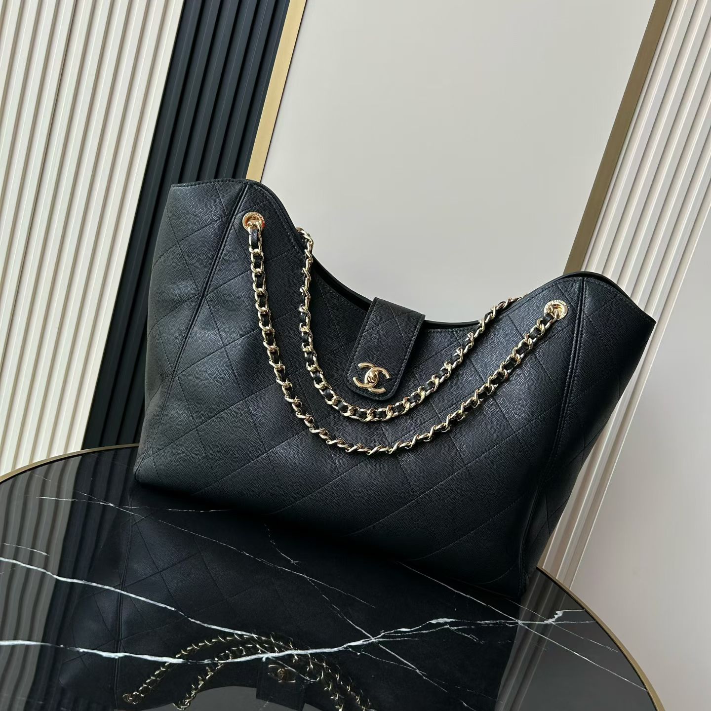 頂級復刻 Chanel 靈動托特包 正面圖