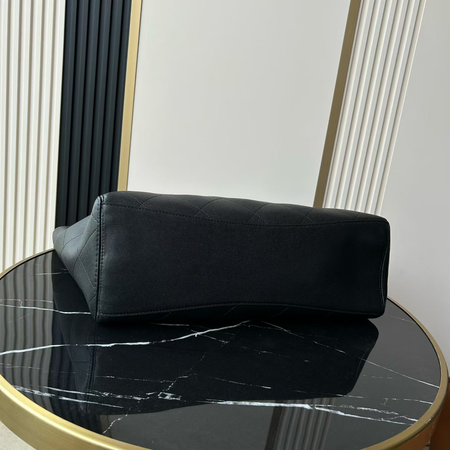 頂級復刻 Chanel 靈動托特包 底部圖