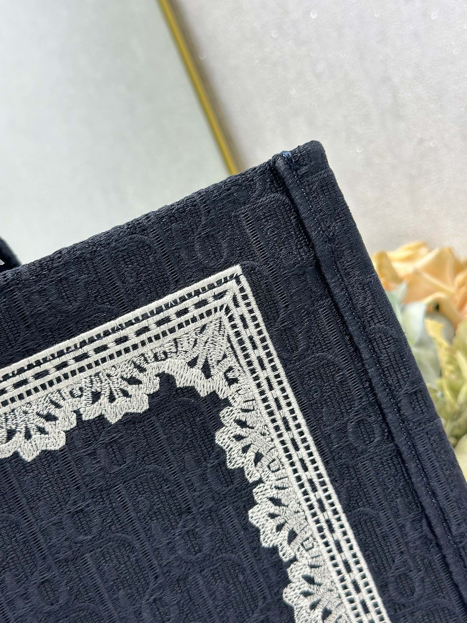 頂級復刻Dior Book Tote 酒椰草托特包 黑藍鏡子 細節圖