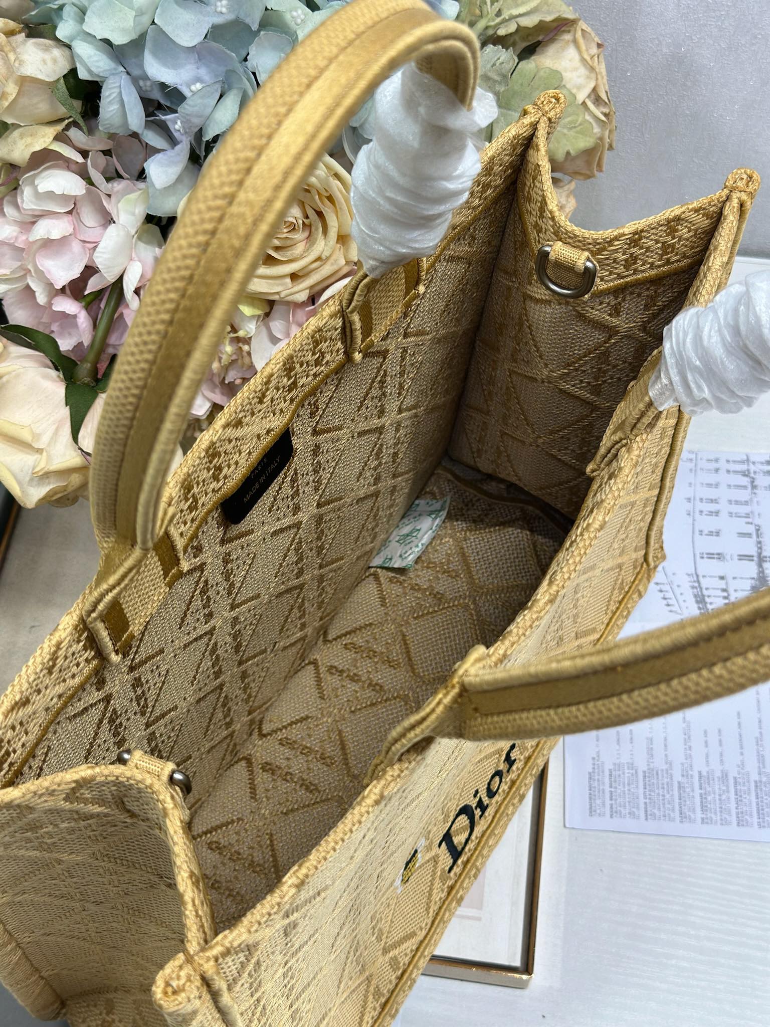 頂級復刻Dior Book Tote 酒椰草托特包 蜜蜂黃 俯視圖