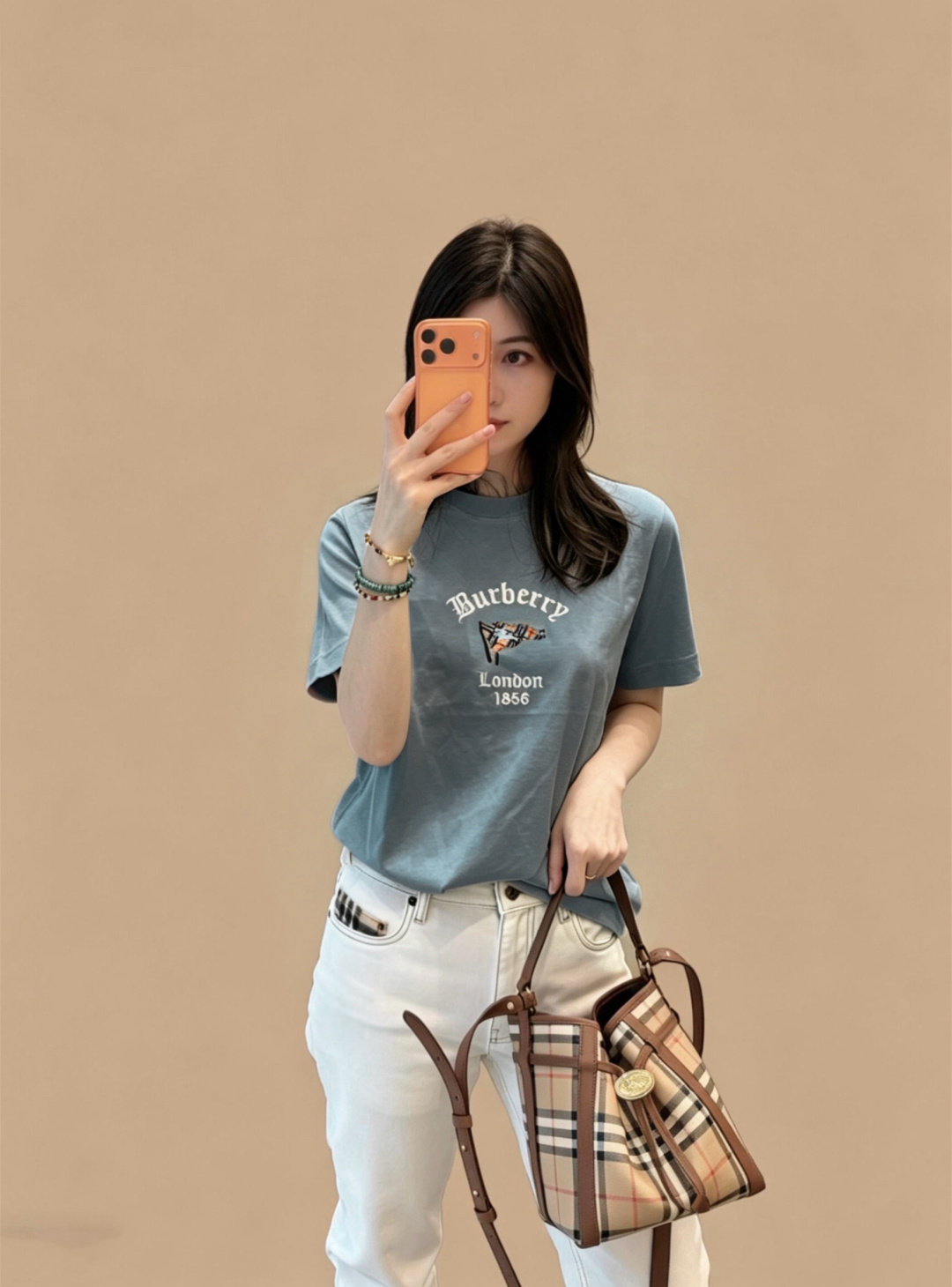 海員藍Burberry 格紋旗幟 T 恤 模特圖