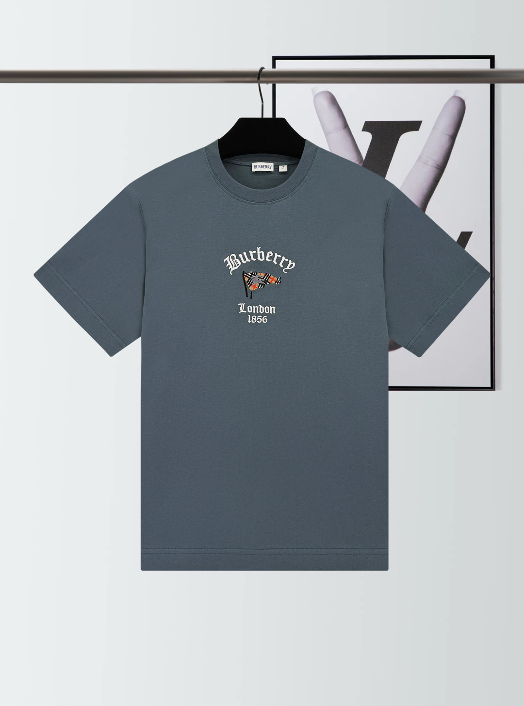頂級復刻 海員藍 Burberry 格紋旗幟 T 恤 圖