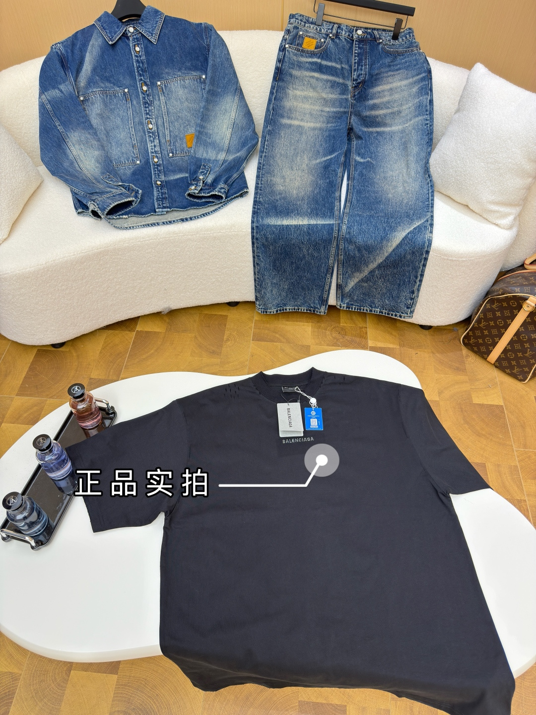  Balenciaga Unity 燙鑽T恤正品實拍圖