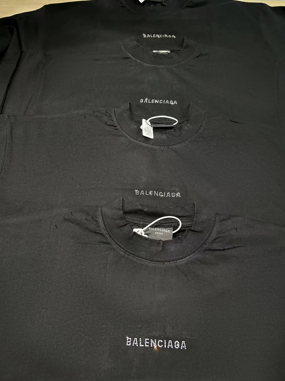 頂級復刻版 Balenciaga Unity 燙鑽T恤 領口圖