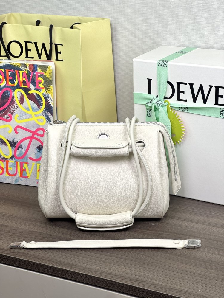 正面全景展示 LOEWE大号 Amazona 180 牛皮革手袋 頂級復刻