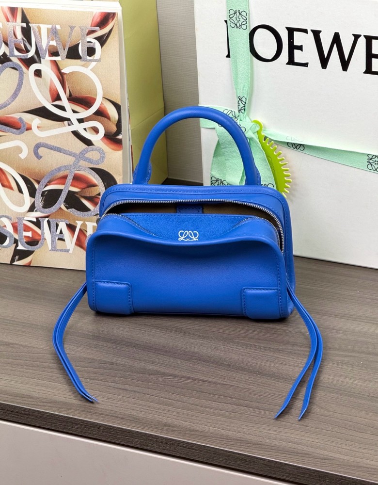 正面全景展示 LOEWEMini 柔軟牛皮革 Amazona 180 手袋 頂級復刻