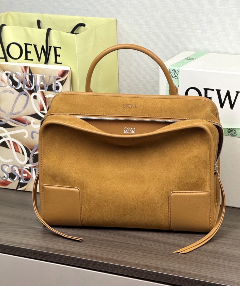 正面全景展示 LOEWE大号 Amazona 180 绒面革手袋 頂級復刻
