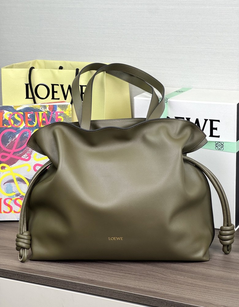 正面全景展示 LOEWEFlamenco 福袋 頂級復刻