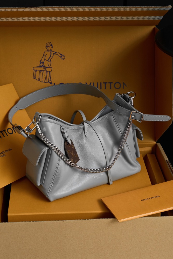 LV Logo特寫 LV M12579 小號手袋 頂級復刻