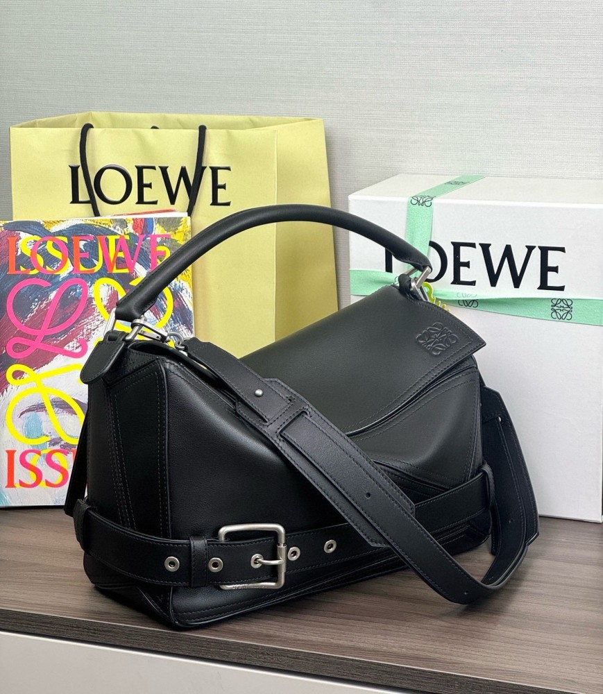 背面細節 LOEWEPuzzle Biker 机车包 頂級復刻
