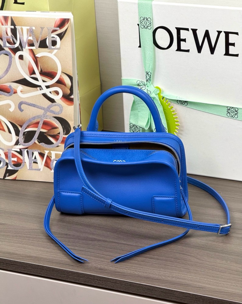 背面細節 LOEWEMini 柔軟牛皮革 Amazona 180 手袋 頂級復刻