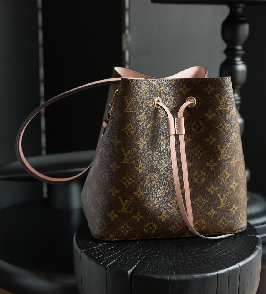 五金件細節 LV M44022 中號手袋 頂級復刻