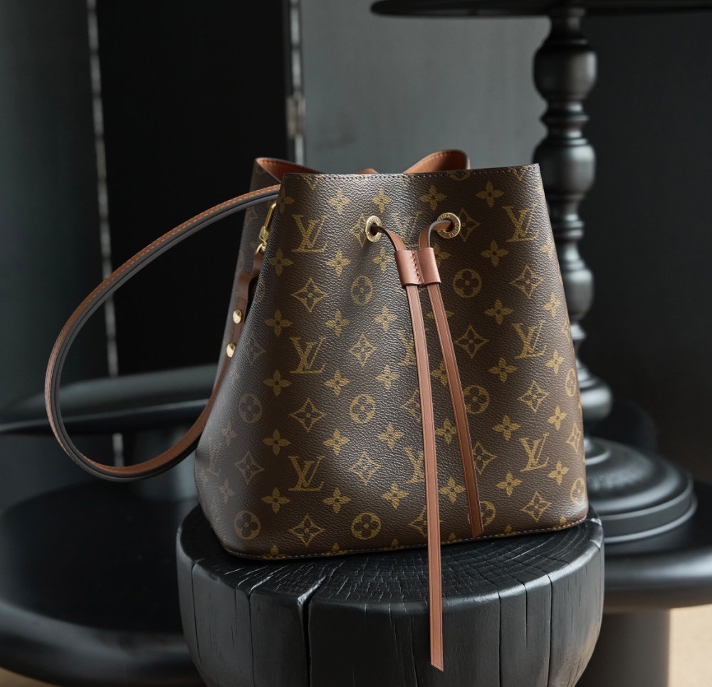 背面細節 LV M44887 中號手袋 頂級復刻