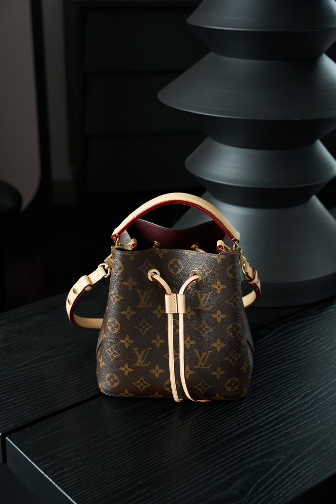 背面細節 LV M46581 手袋 頂級復刻