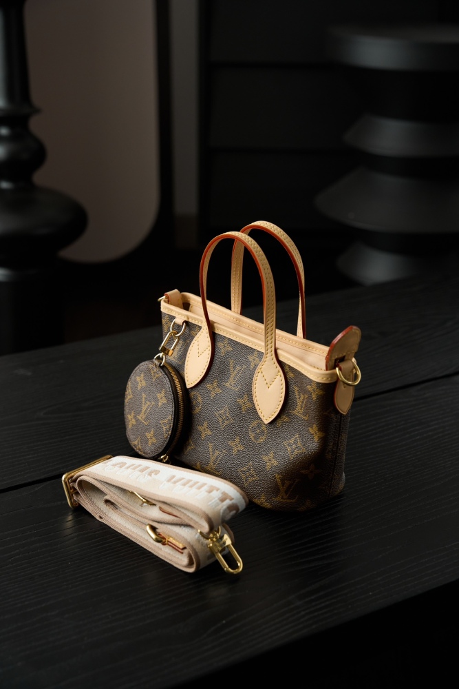 背面細節 LV M46705 NEVERFUL 手袋 頂級復刻