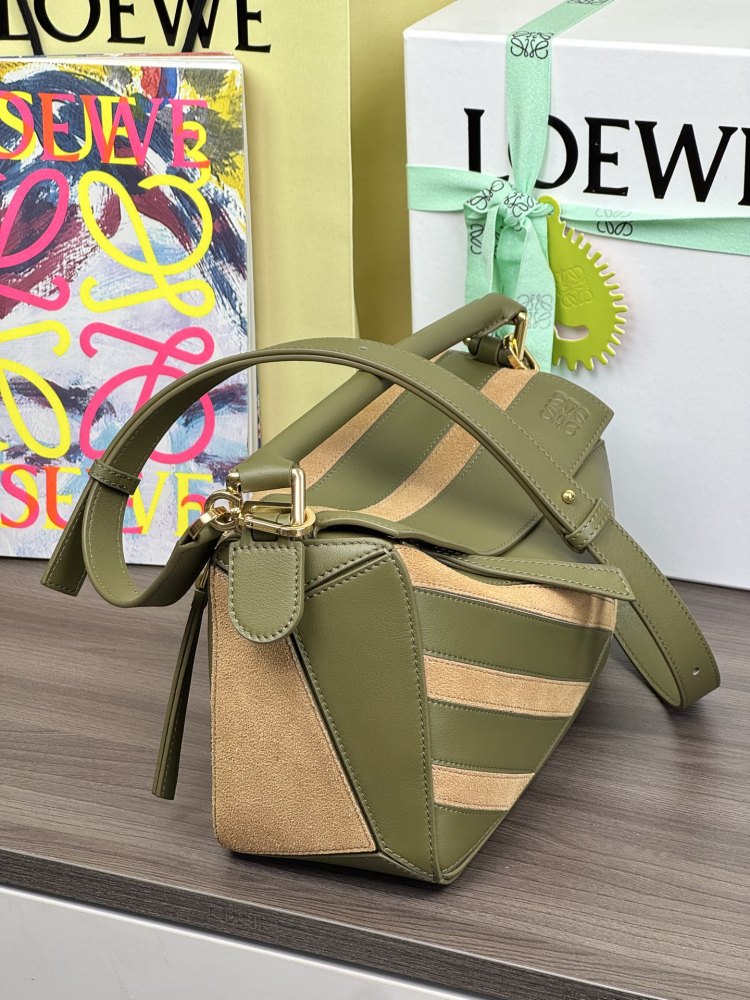 皮革質感特寫 LOEWEPuzzle 小号牛皮 绒面手袋 頂級復刻