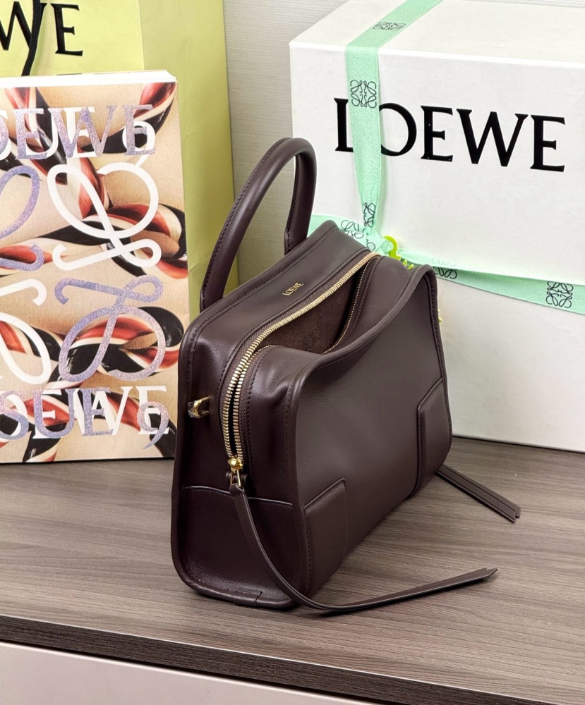皮革質感特寫 LOEWE小號柔軟牛皮革 Amazona 180 手袋 頂級復刻