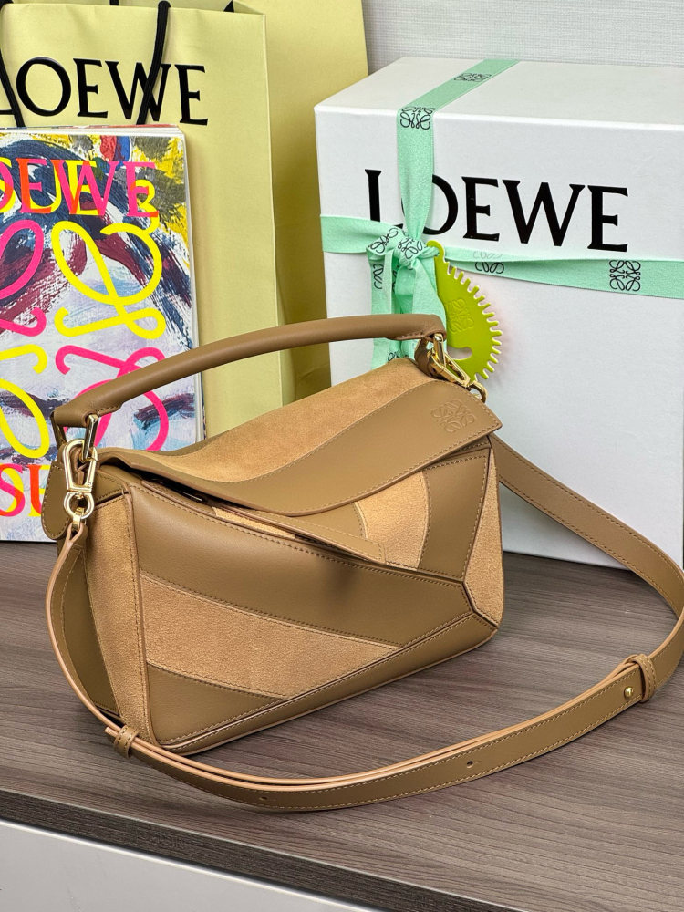 皮革質感特寫 LOEWEPuzzle 小号牛皮 绒面手袋 頂級復刻