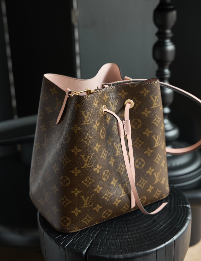 皮革質感特寫 LV M44022 中號手袋 頂級復刻
