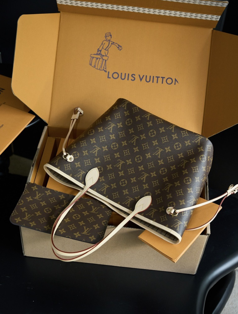 皮革質感特寫 LV M46975 中號手袋 頂級復刻