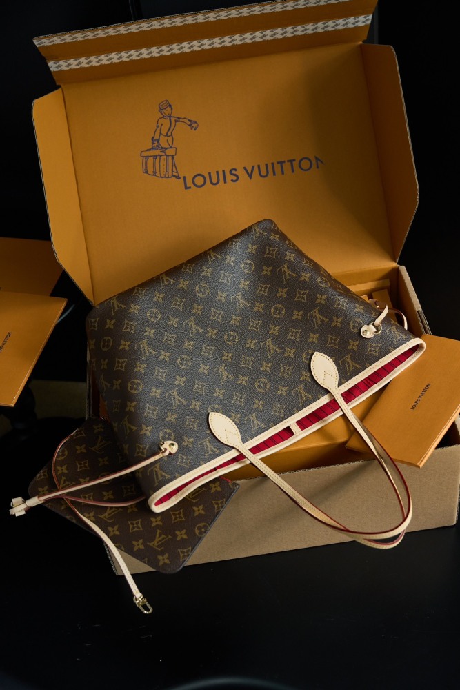 皮革質感特寫 LV M46987 中號手袋 頂級復刻