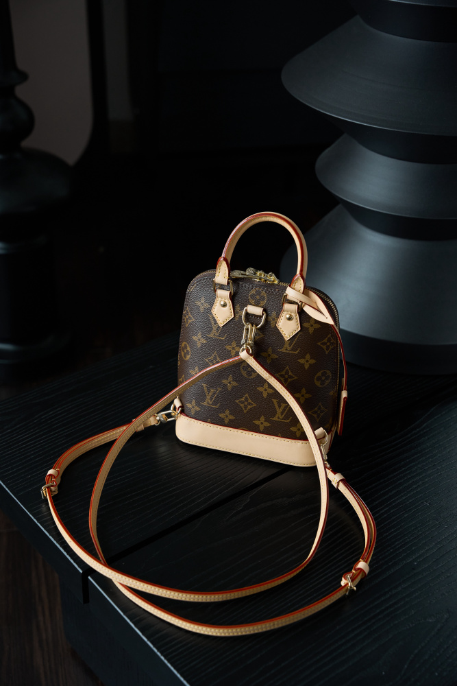 背面細節 LV M47132 ALMA 手袋 頂級復刻