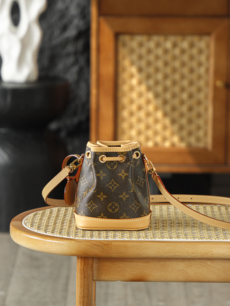 皮革質感特寫 LV M81266 手袋 頂級復刻