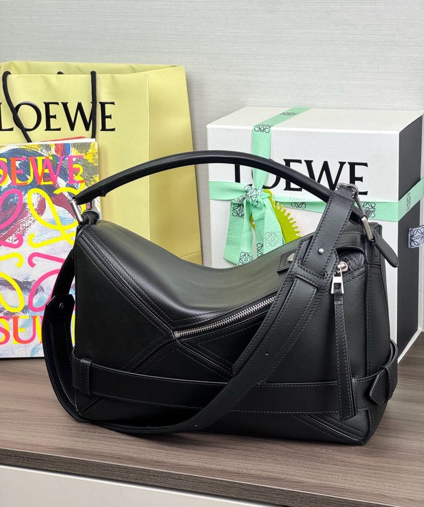 五金件細節 LOEWEPuzzle Biker 机车包 頂級復刻