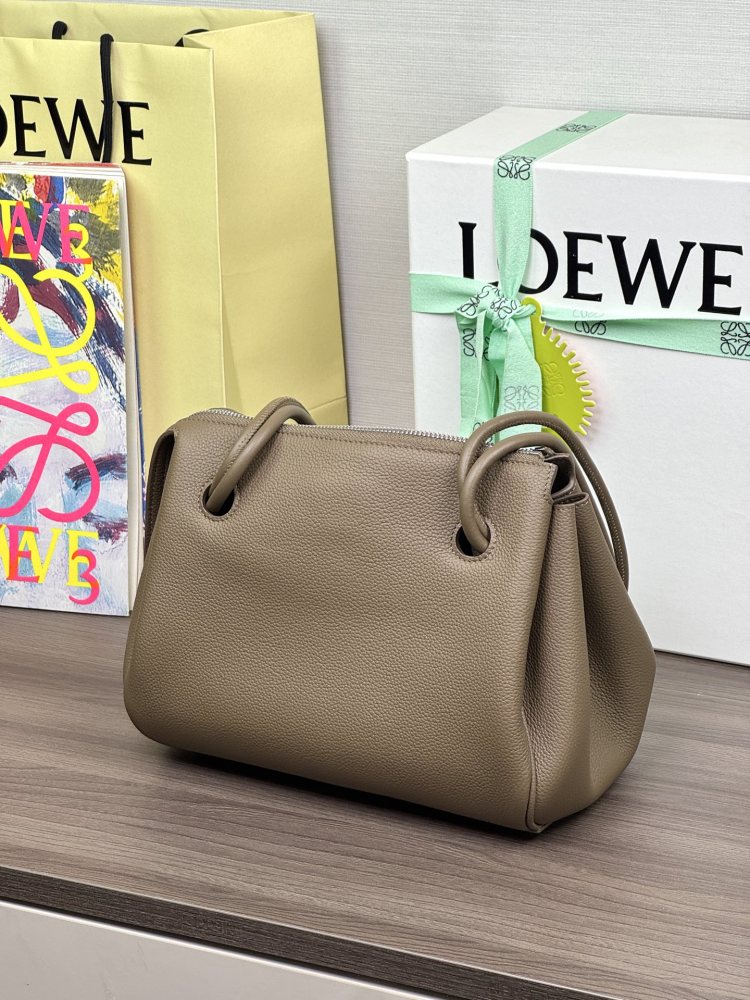 五金件細節 LOEWE小號柔軟牛皮革 Amazona 180 手袋 頂級復刻